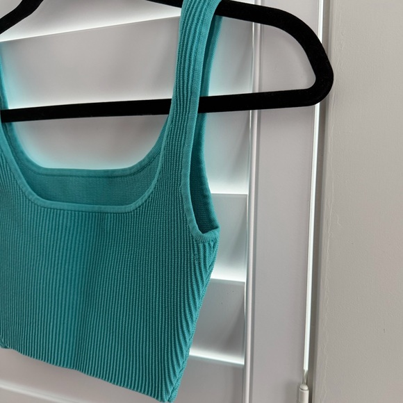 Aritizia Babaton Contour Tank Top | XS | Turquoise/Teal - Picture 6 of 11